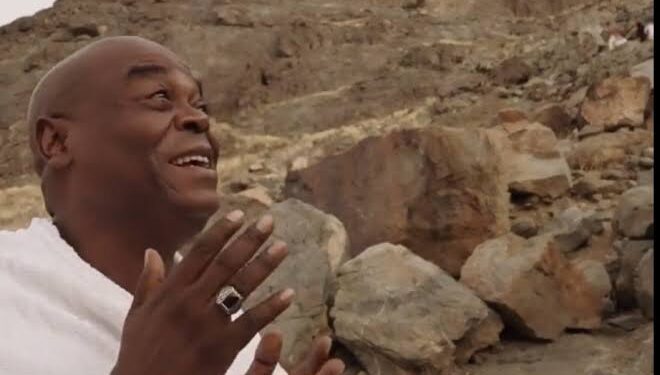 Limamin Kirista Da Mabiyansa Dubu 100 Sun Musulunta